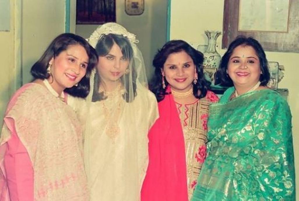 Yamini with her sisters Vinita (1), Meenu (3)