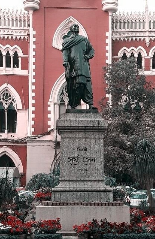 A statue of Surya Sen in front of Calcutta High Court