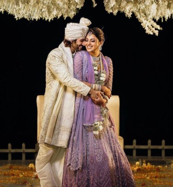  Anushka Ranjan and Aditya Seal's wedding picture