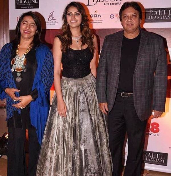 Anushka Ranjan with her parents
