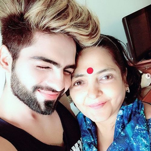 Jubin Shah with his mother