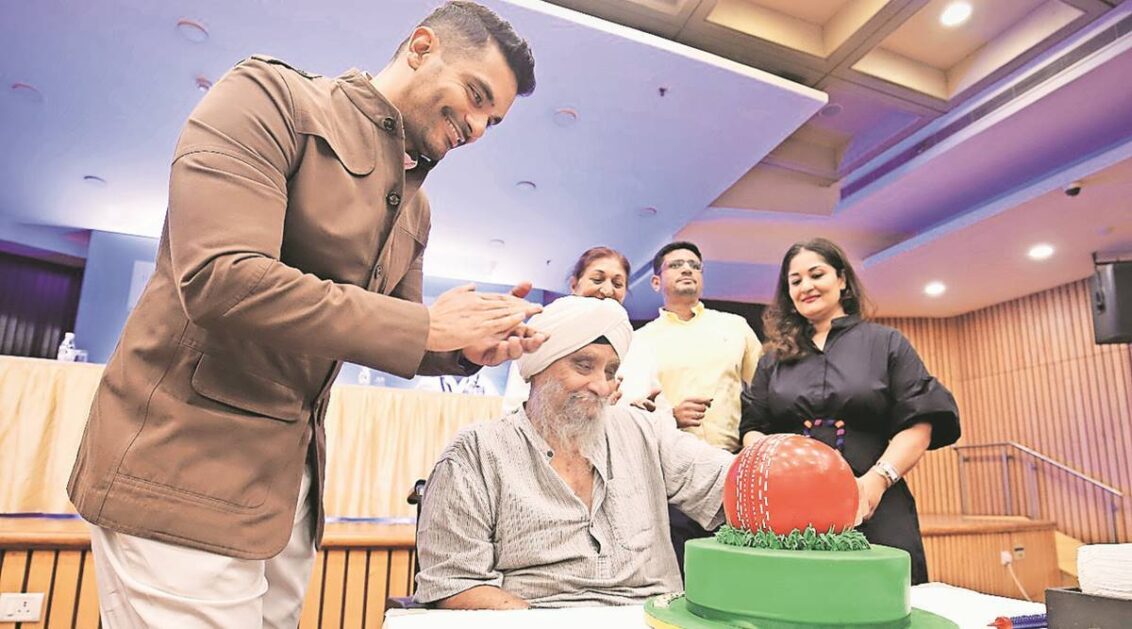 Bishan Singh Bedi celebrating his 75th Birthday at Ganga Ram Hospital