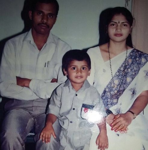 Darshan Yewalekar's childhood picture with his parents
