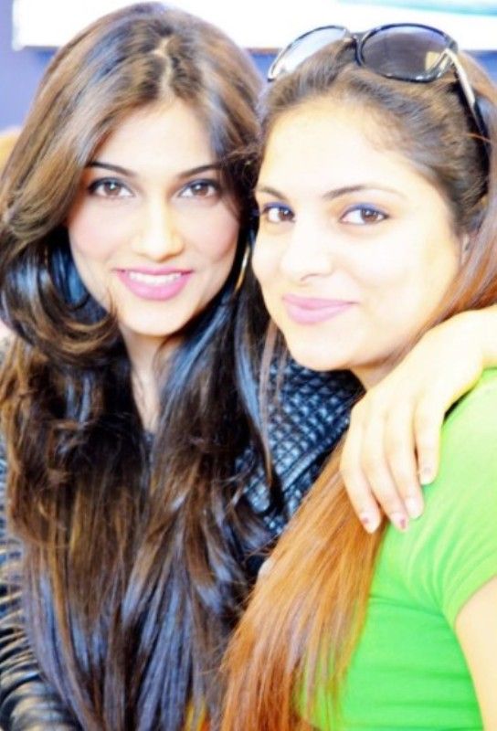 Ishita with her sister