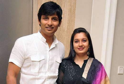 Jiiva with his wife
