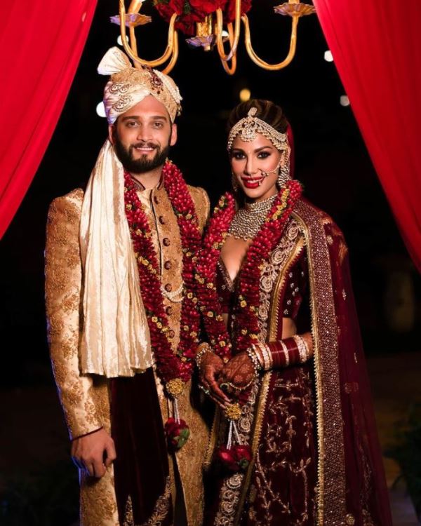 Nicole Faria's Hindu wedding picture