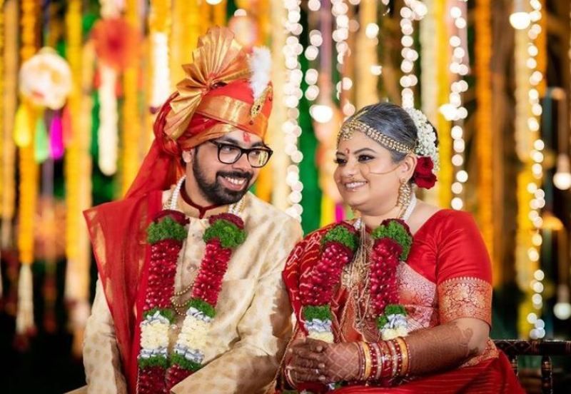 Niyati Joshi and Yashovardhan Mishra wedding picture