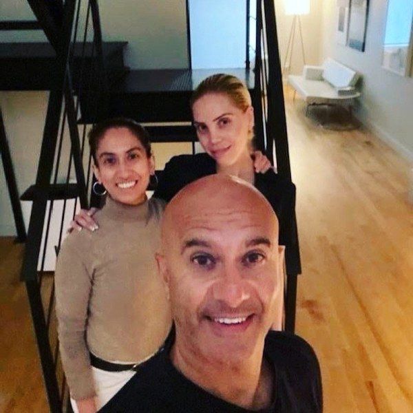 Robin Sharma with his wife and daughter