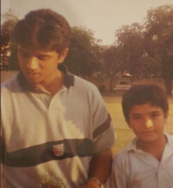 Saqib with Rahul Dravid