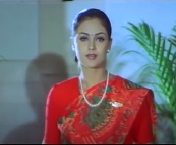 Simran in the movie 'Anari No.1'