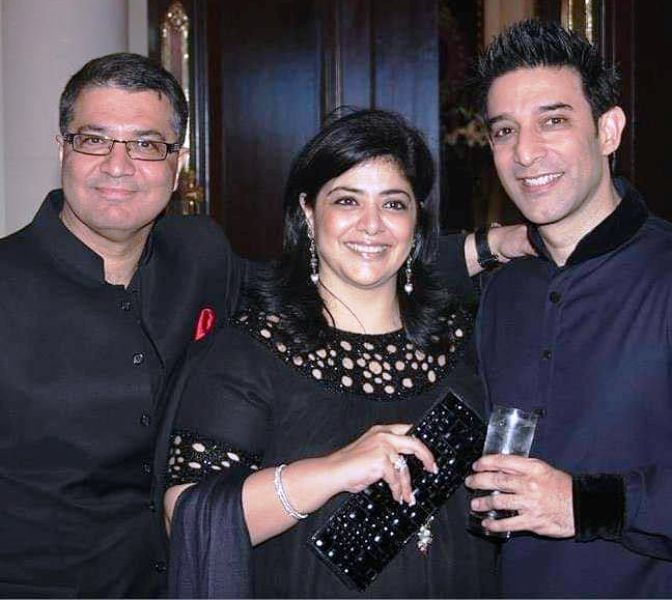 Suneet Varma with his brother and sister