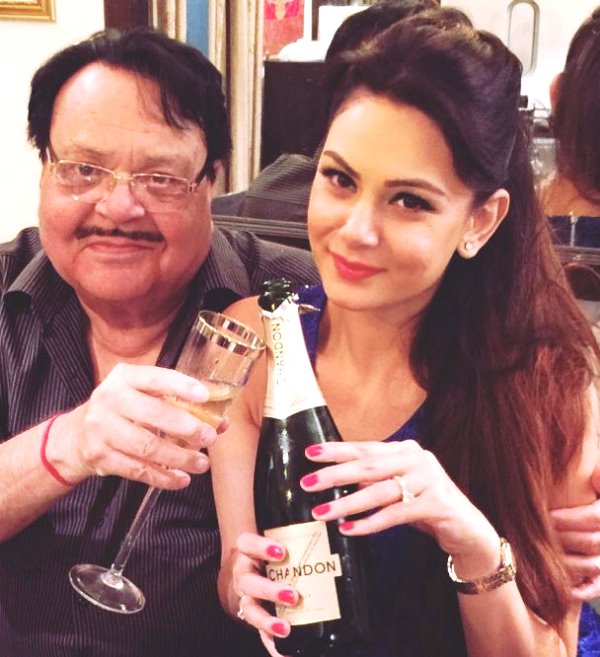 Aanchal Kumar with her father