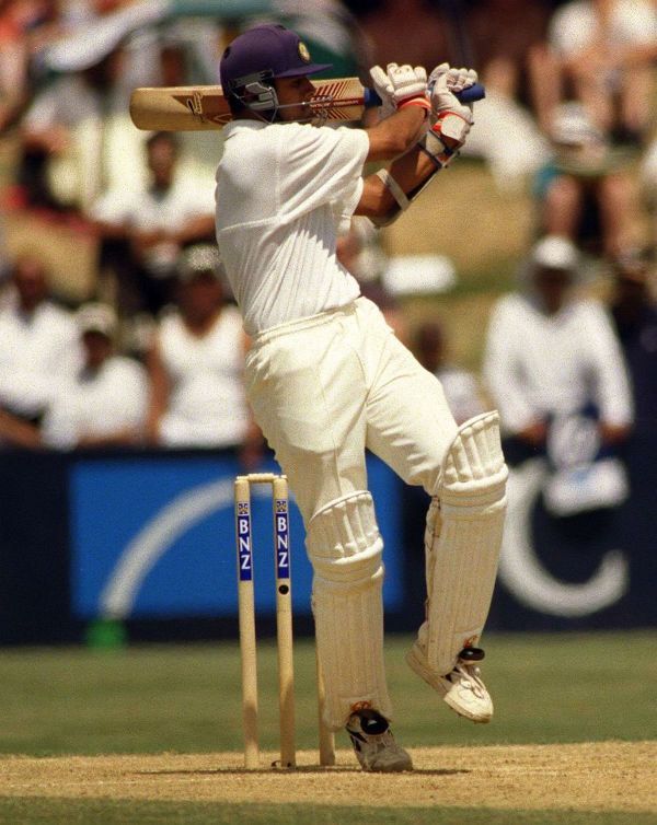 Dravid pulls for his 190 on 4 January 1999