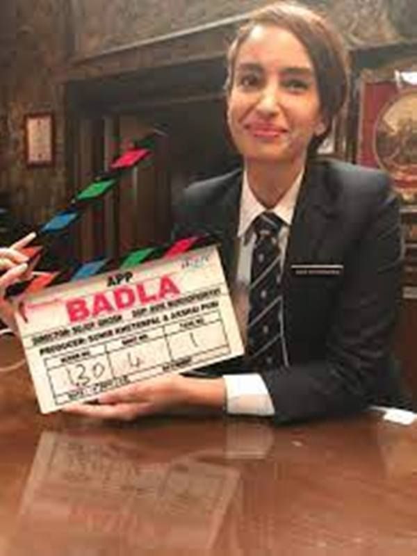 Elena Fernandes during the shoot of movie the Badla