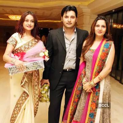 Erum Ali with her husband Abbas Ali and Sonia aggarwal