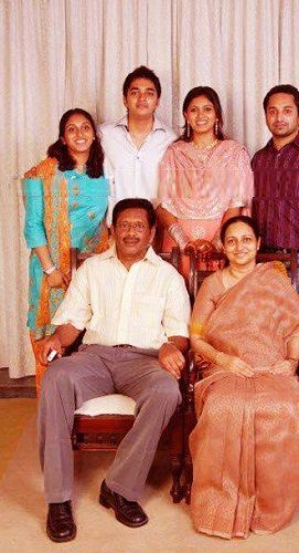 Fahadh Faasil with his parents, sisters, and brother