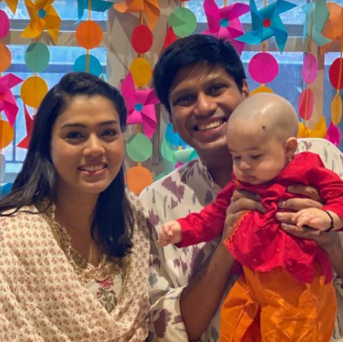 Peyush Bansal with his wife and son
