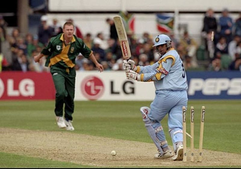 Rahul Dravid playing a shot against South African Lance Klusener on 15 May 1999