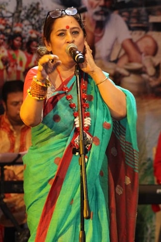 Rajoshi Vidyarthi while performing on stage