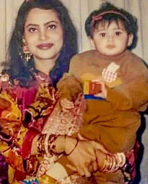 Sajal Aly's childhood picture with her mother