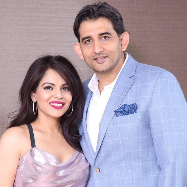 Vikas Thapar with his wife