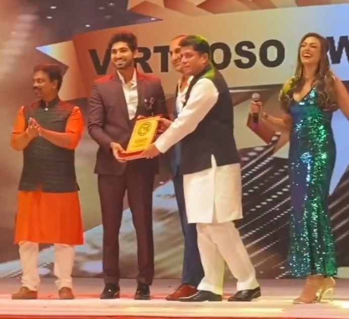 Anil Rathod while receving best Model award in 2019