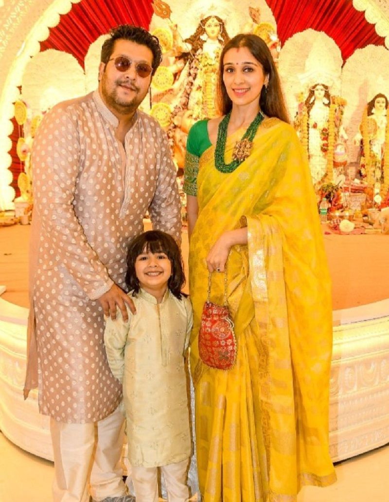 Bappa Lahiri with his wife and son