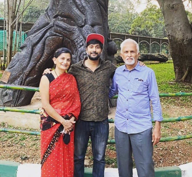 Chetan Kumar with his parents