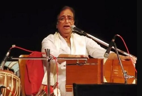 Hridaynath Mangeshkar in a live show