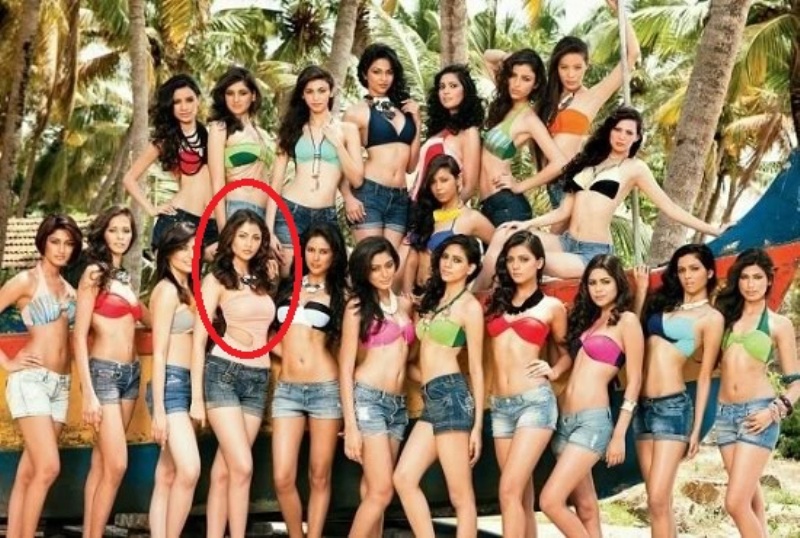 Purva Rana with other contestant of the 2012 Miss India