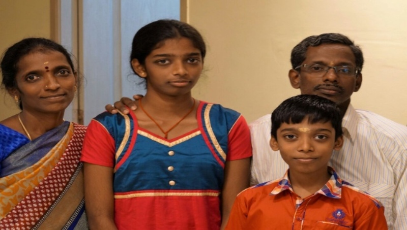Rameshbabu Praggnanandhaa with his family