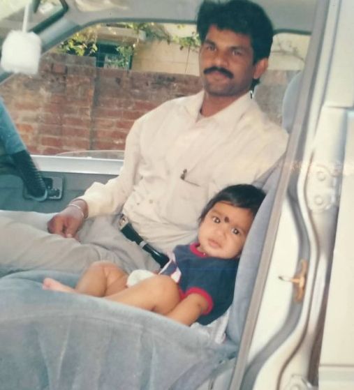Shreya Lenka's childhood picture with her father
