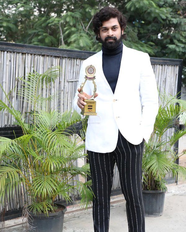 Sritej wins the Santosham Special Jury Award in 2021