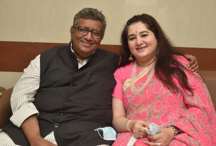 Aadinath Mangeshkar with his wife, Krishna Mangeshkar