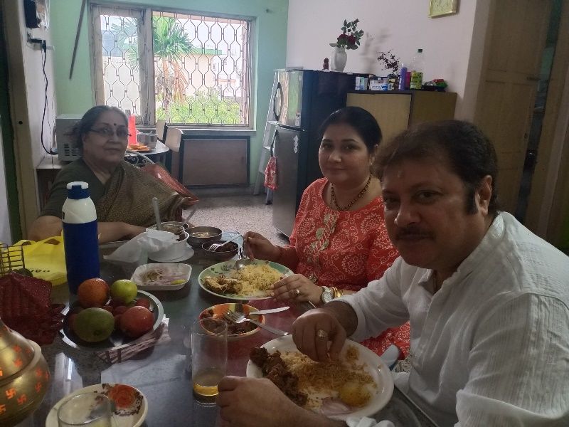 Abhishek Chatterjee eating a non-vegetarian meal