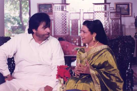Anjana Mumtaz in a movie still with Kader Khan