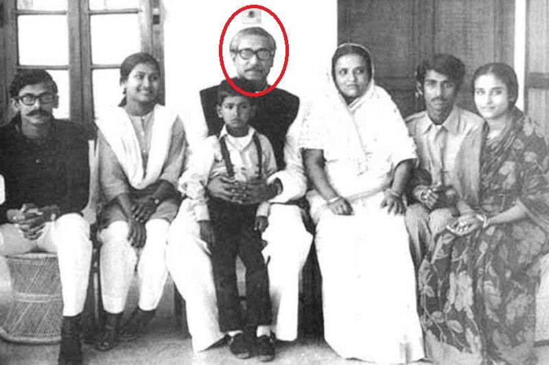 Bangabadhu with his wife and family