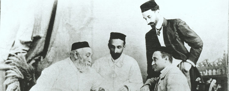 Dorabji Tata with father Jamsetji Tata and brother Ratan Tata