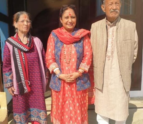 Ritu Khanduri with her parents