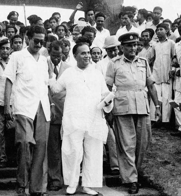 Sheikh Mujibur Rahman with his political mentor and the then Prime Minister of Pakistan Huseyn Shaheed Suhrawardy (1956)