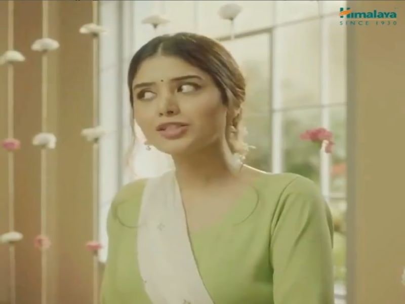 Aarti Bedi in the HImalya face care ad