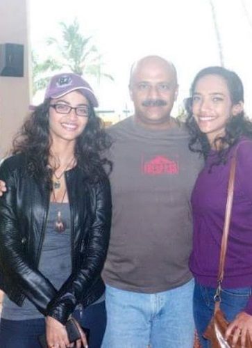 Anjali Sivaraman with her father and sister