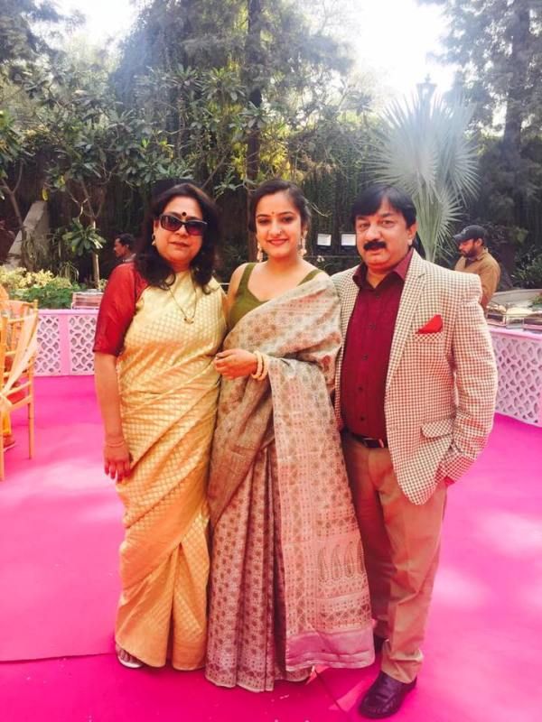Chakori Dwivedi with her parents