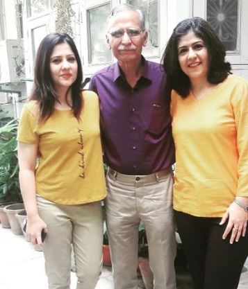 Saira Shah with her father and sister