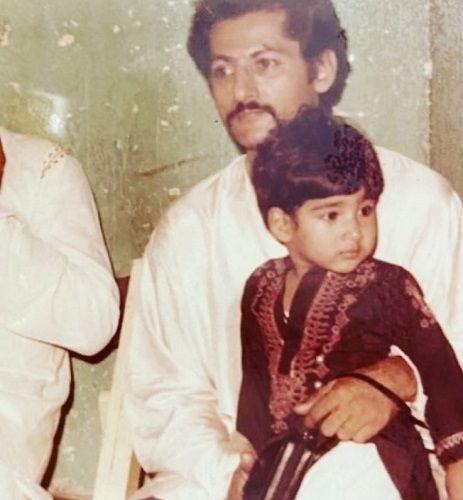Vivan Bhatena's childhood picture with his father