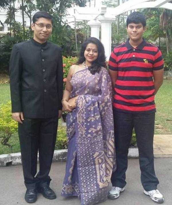 Arindam with his wife, Ananya and son, Pablo
