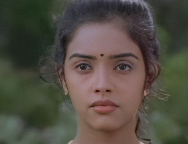 Asin, at the age of 15, in a still from her debut film, Narendran Makan Jayakanthan Vaka