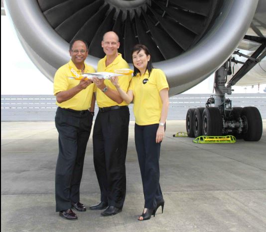 Capt Rohan Hari Chandra (Head of Flight Operations), Campbell Wilson (CEO of Scoot) & Ng Ju Li (Head of Cabin Services) working for Scoot in 2012