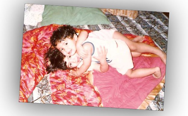 Childhood picture of Mahira Khan with her brother, Hassan