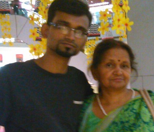 Deepak Kumar Mishra with his mother